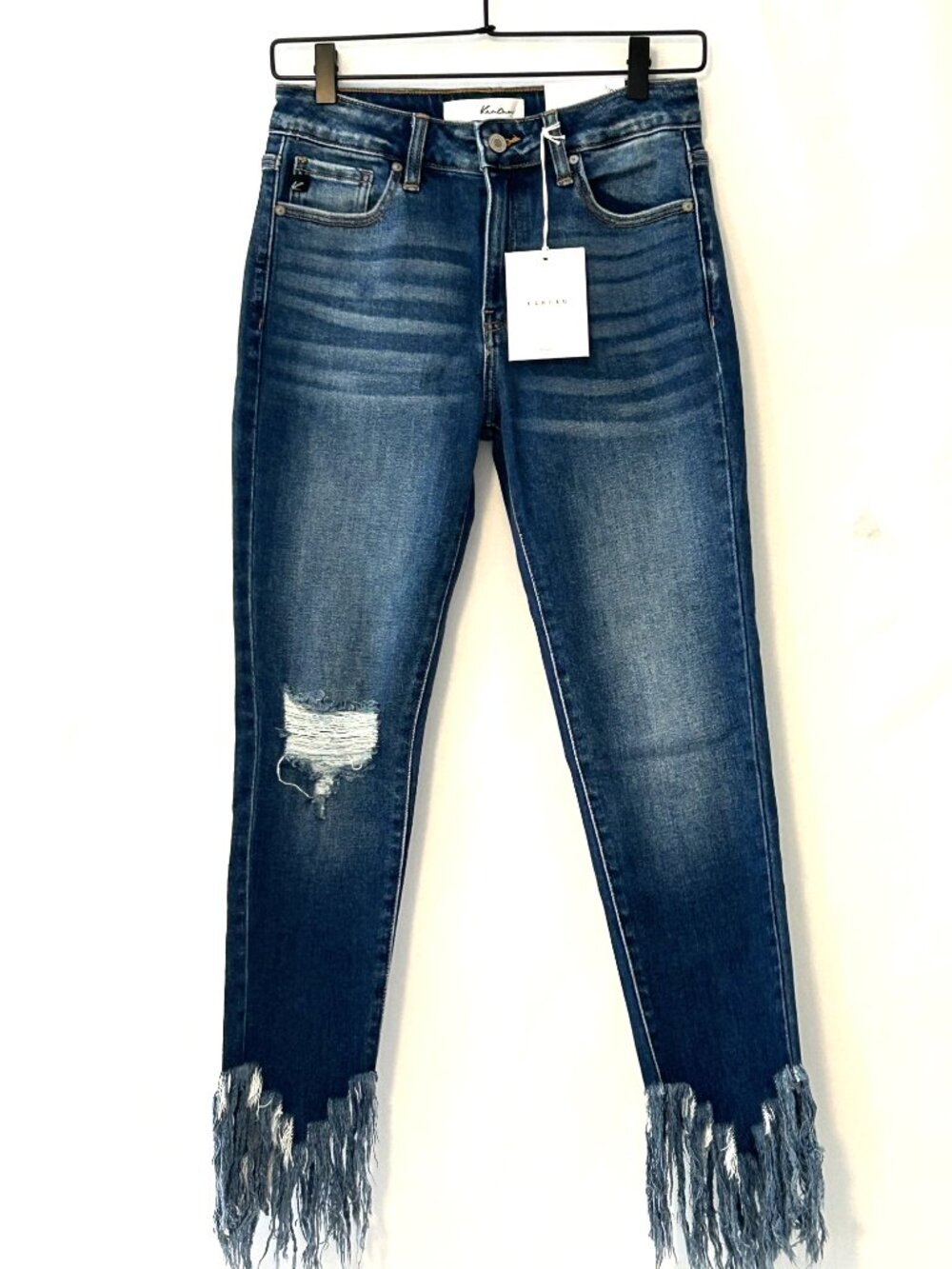 NWT Kancan Estilo mid rise jeans, size 7/27